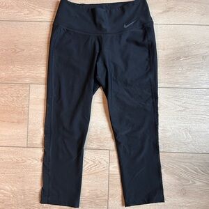 Nike XS Women’s Charcoal Leggings